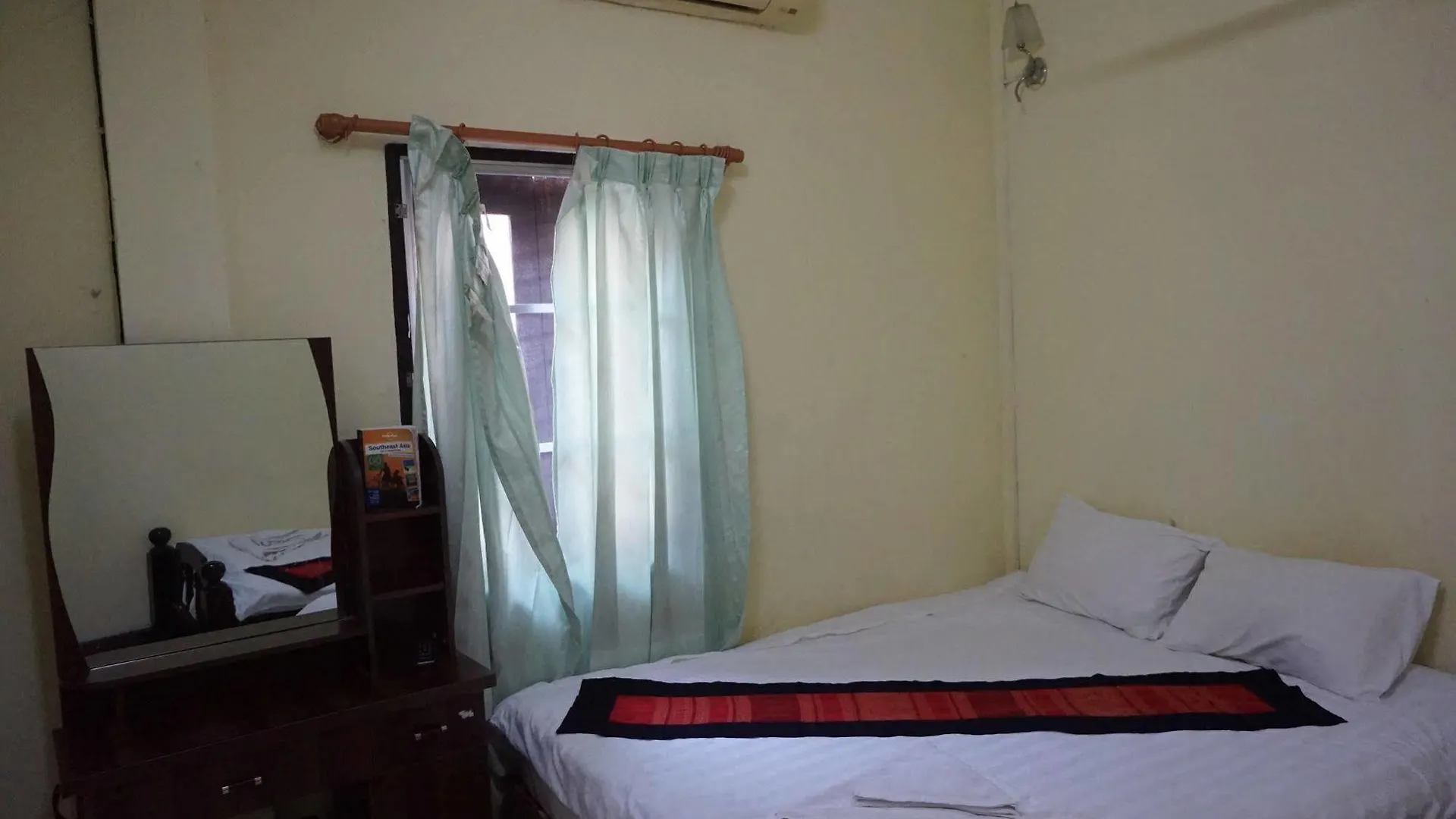 Luangprabang Old Centre House - Thavisouk Guesthouse 2*, Luang Prabang Laos